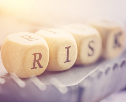 risk spelled using four die